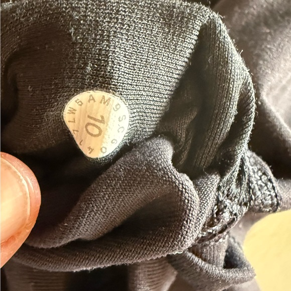 Lululemon leggings size 10 - Picture 10 of 13